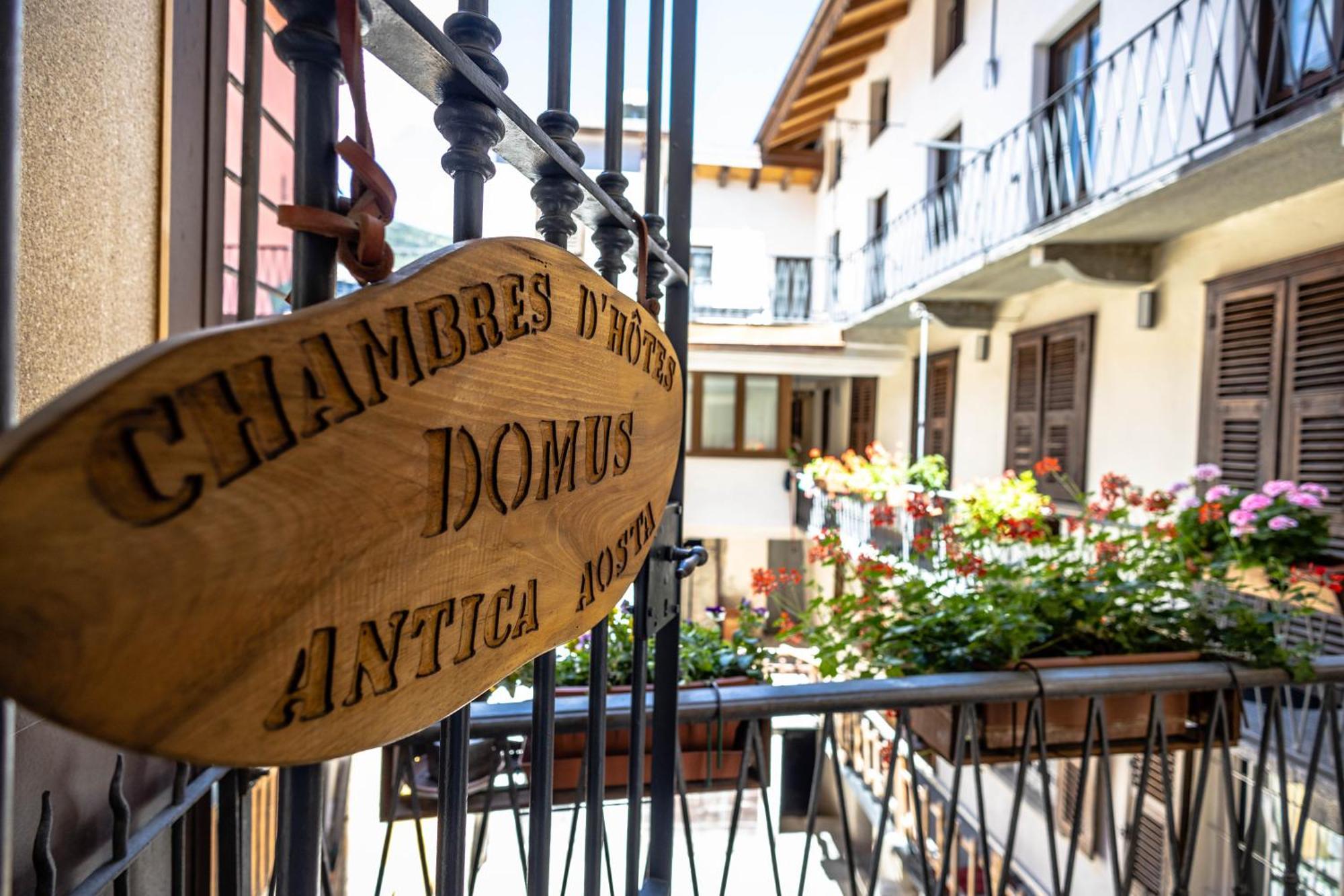 Domus Antica Aosta Hotel Kültér fotó